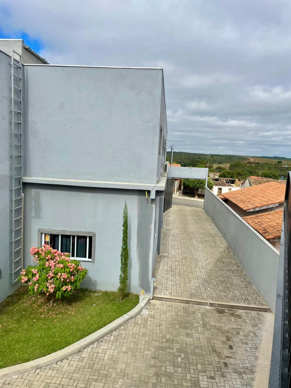 Corredor externo da Pousada JB